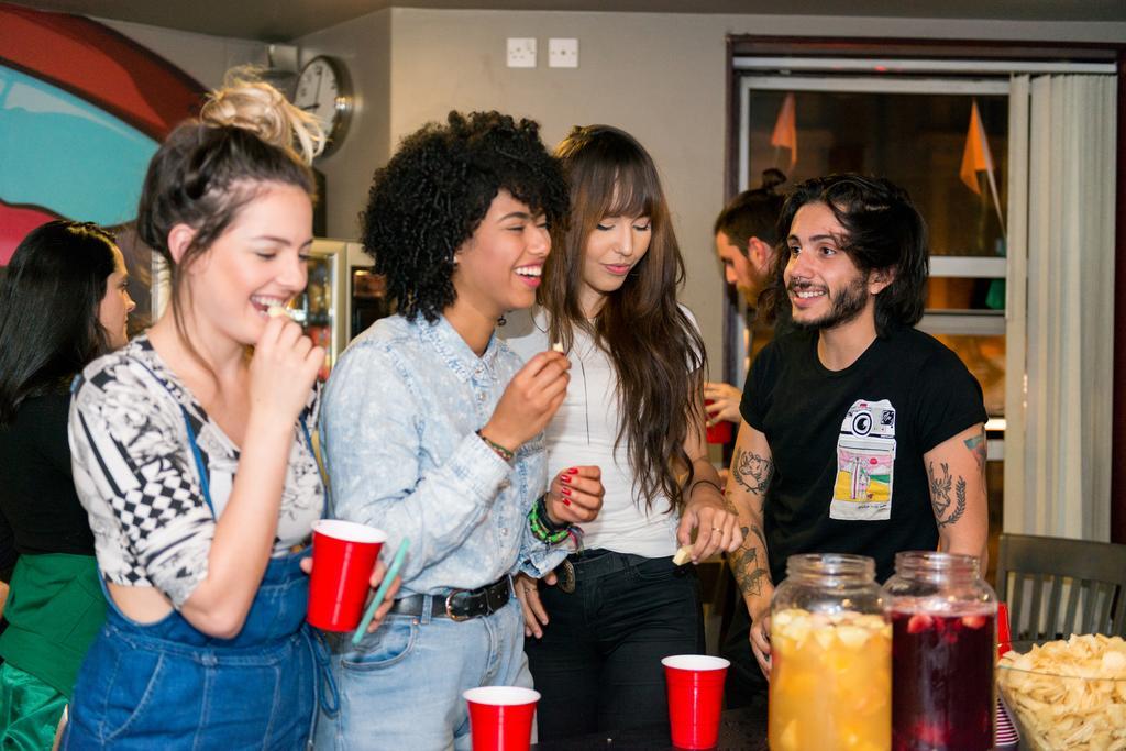 The Times Hostel - College Street Dublin Bagian luar foto